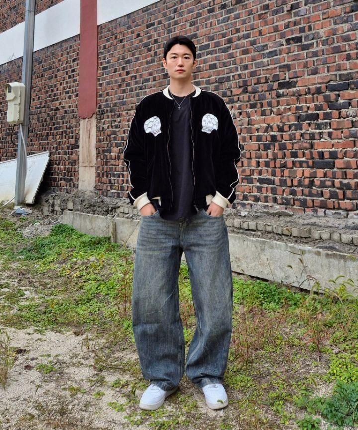 MUSINSA公式 | OUTSTANDING SKULL VELVET SOUVENIR JACKET_BLACK