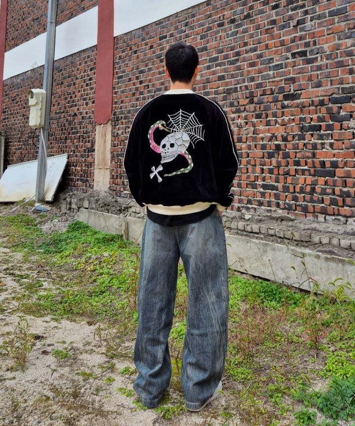 MUSINSA公式 | OUTSTANDING SKULL VELVET SOUVENIR JACKET_BLACK