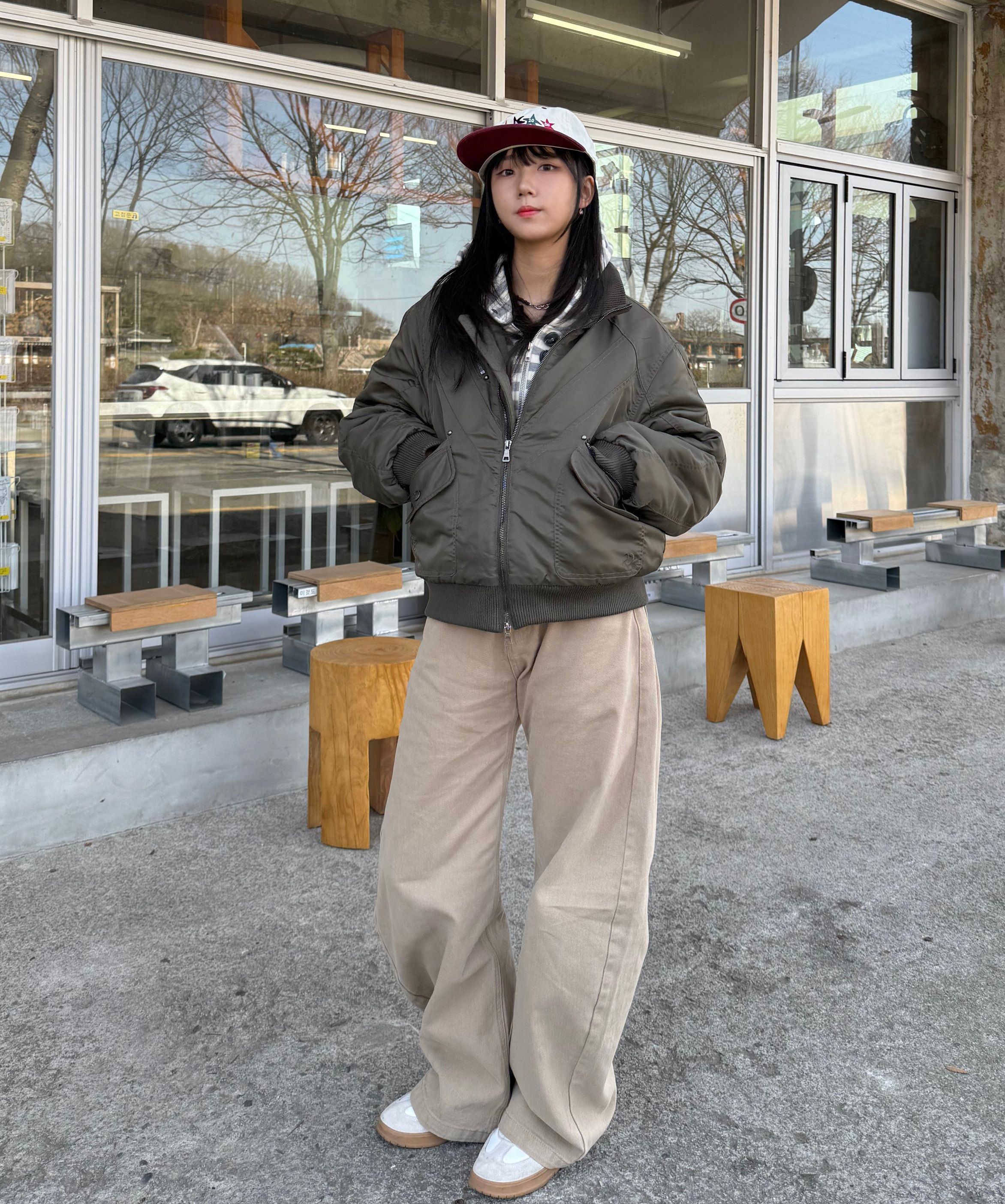 단델(DANDEL) DD cropped studded MA-1 jacket (KHAKI) - 사이즈