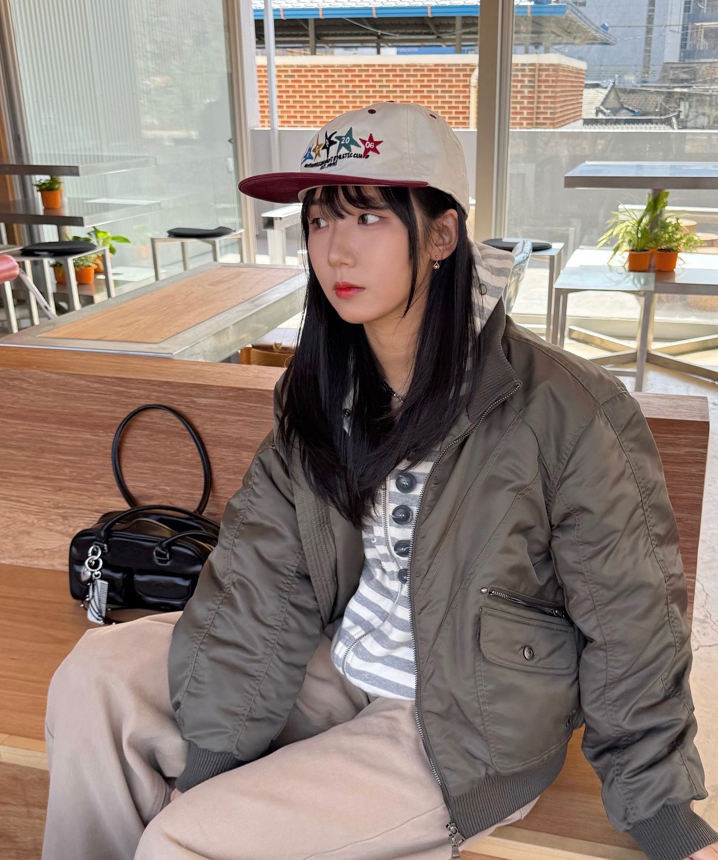 단델(DANDEL) DD cropped studded MA-1 jacket (KHAKI) - 사이즈