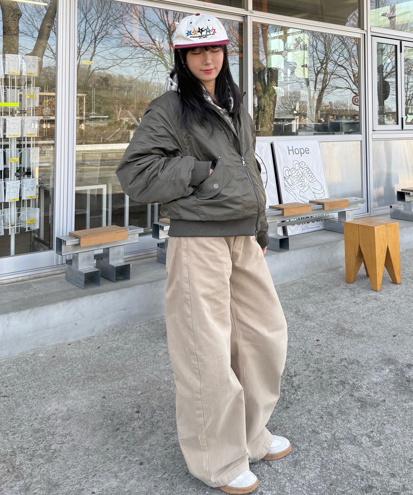 단델(DANDEL) DD cropped studded MA-1 jacket (KHAKI) - 사이즈