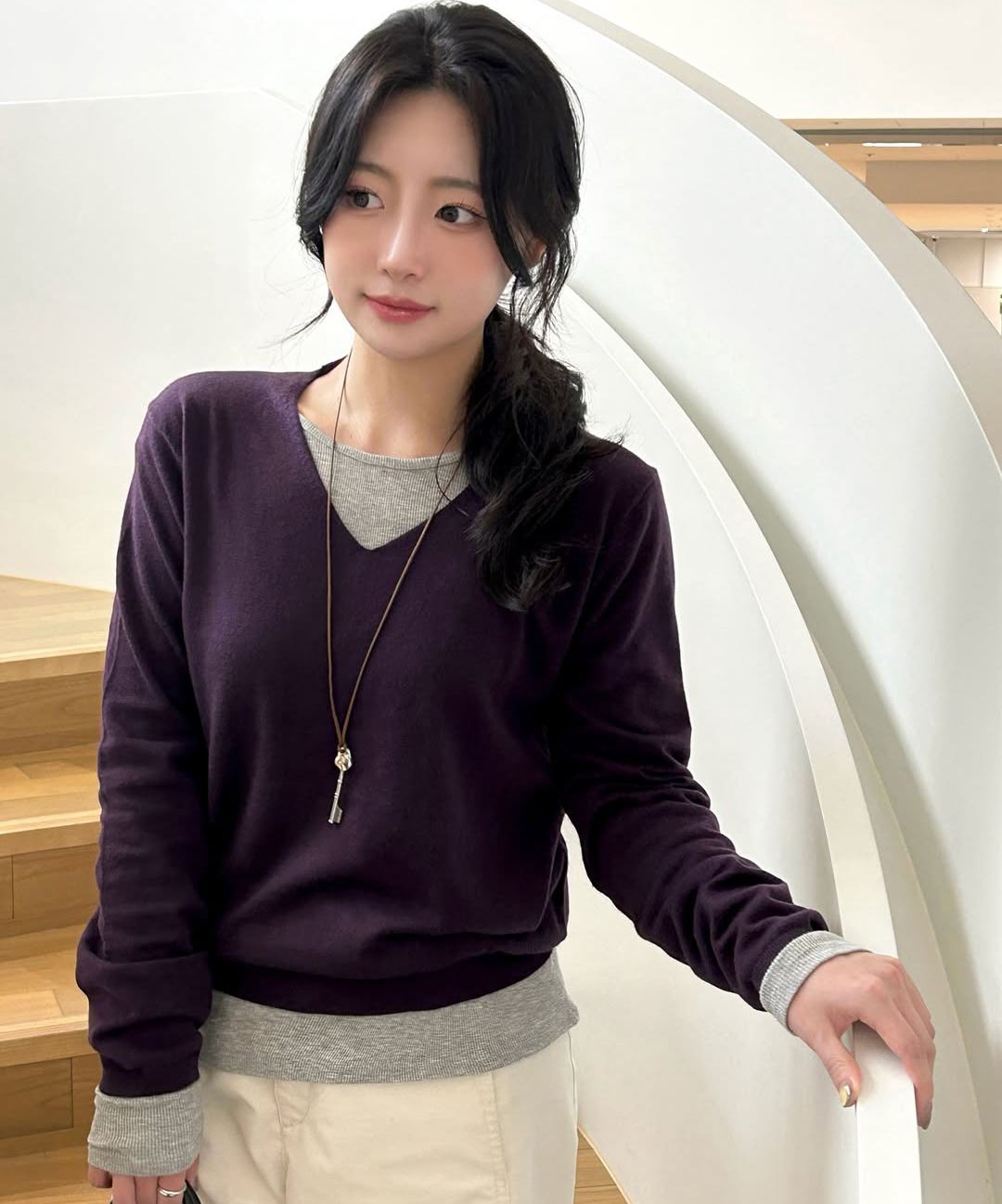 MUSINSA公式 | WEDNESDAYOASISFORWOMEN ソフトリネンVネックニット_