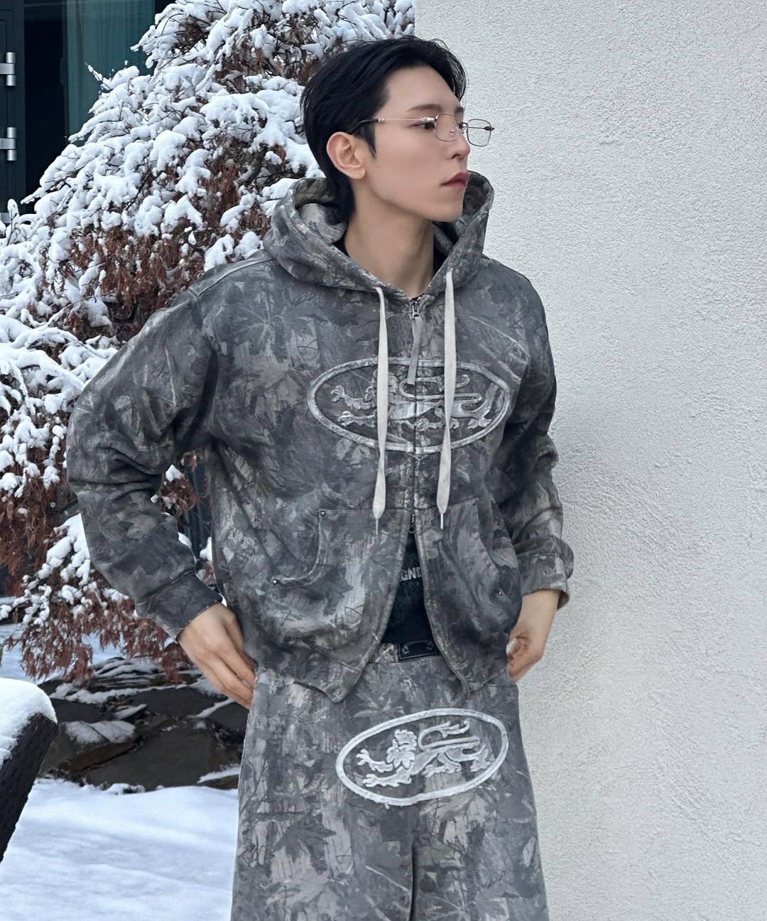 パンツ BADBLOOD Lion Patch 2 Way Curved Jogger ☆BADBLOOD☆ Lion Patch 2 Way Curved Jogger (BADBLOOD/スウェット