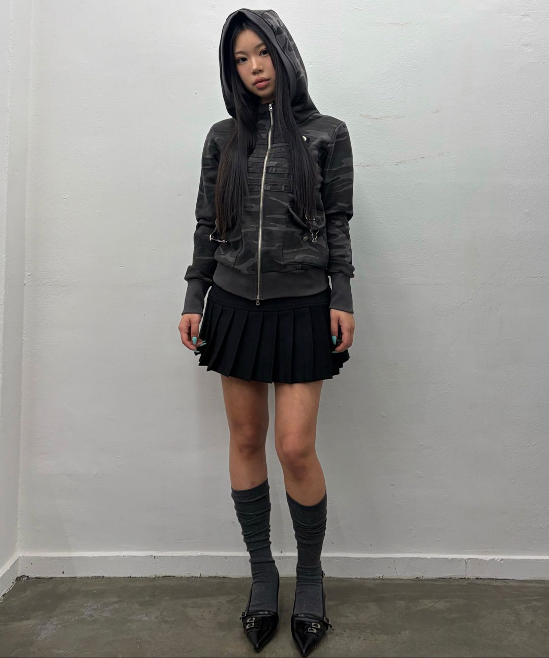 MUSINSA公式 | LUVISTRUE EL PIRATE HOOD ZIP UP(BLACK)