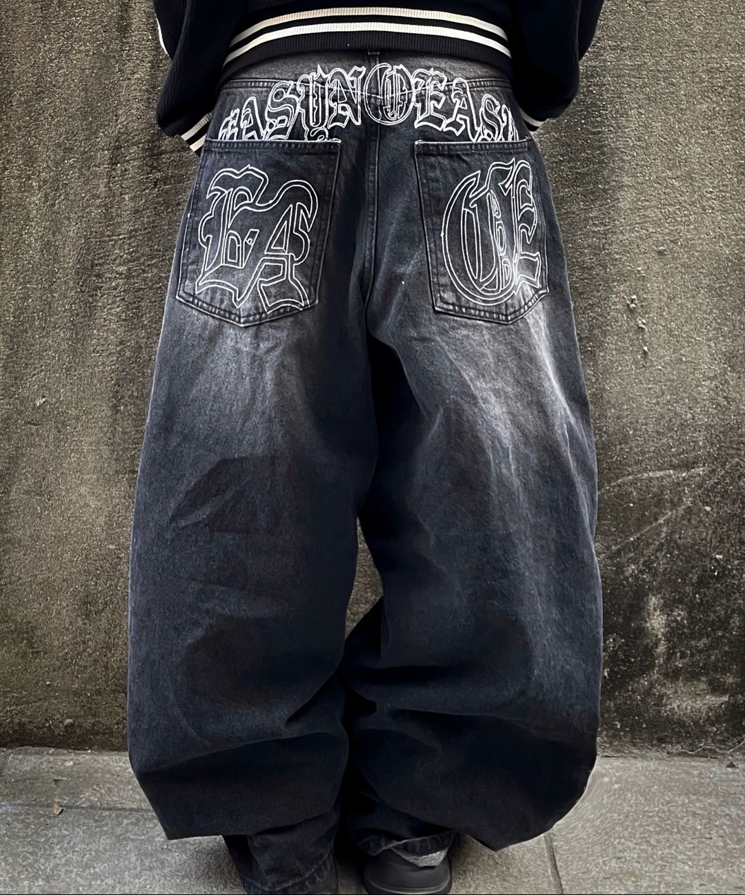 MUSINSA | EASY NO EASY Lettering Wide Denim Pants - Black