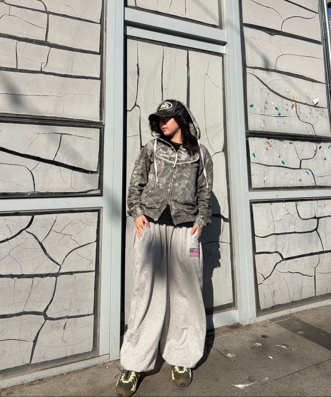 MUSINSA | BADBLOOD Lion Patch Hoodie Zip-Up - Washed White