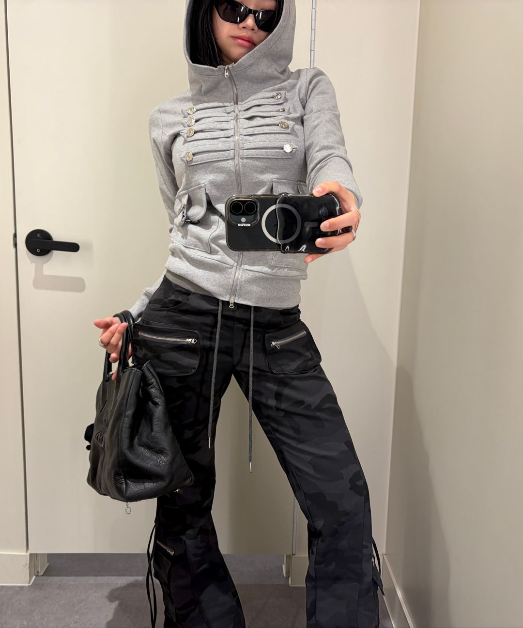 러브이즈트루(LUVISTRUE) EL PIRATE HOOD ZIP UP(BLACK) - 사이즈