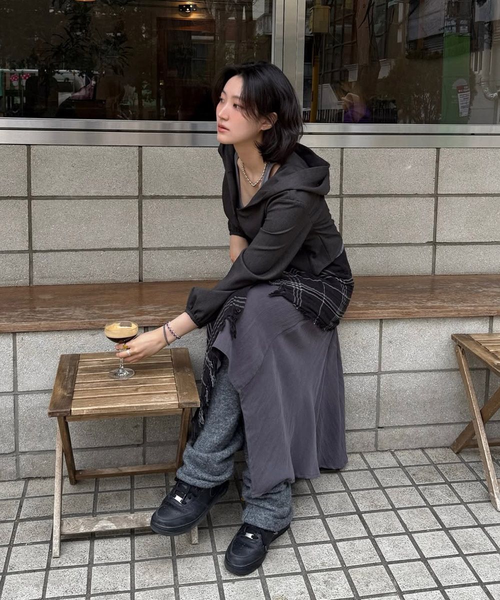 미세키서울(MISEKI SEOUL) Flutter folding Skirt CHARCOAL - 사이즈