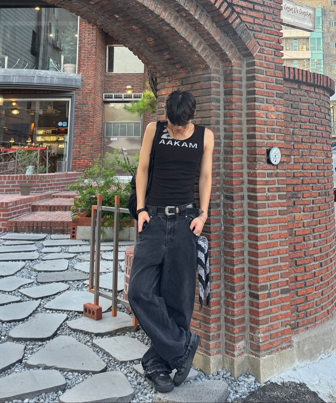 아캄(AAKAM) 29 Printed Sleeveless (Black) - 사이즈 & 후기 | 무신사