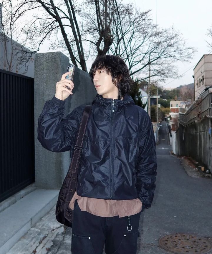 MUSINSA公式 | SECONDMONO Flap Sheer Windbreaker [SKYBLUE]_