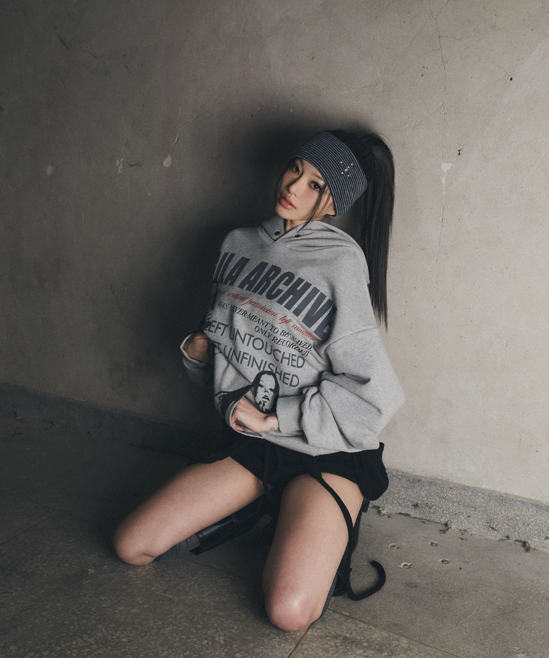 길라아카이브(GILAARCHIVE) BOLD LOGO POCKET KNIT SHORTS_GREY