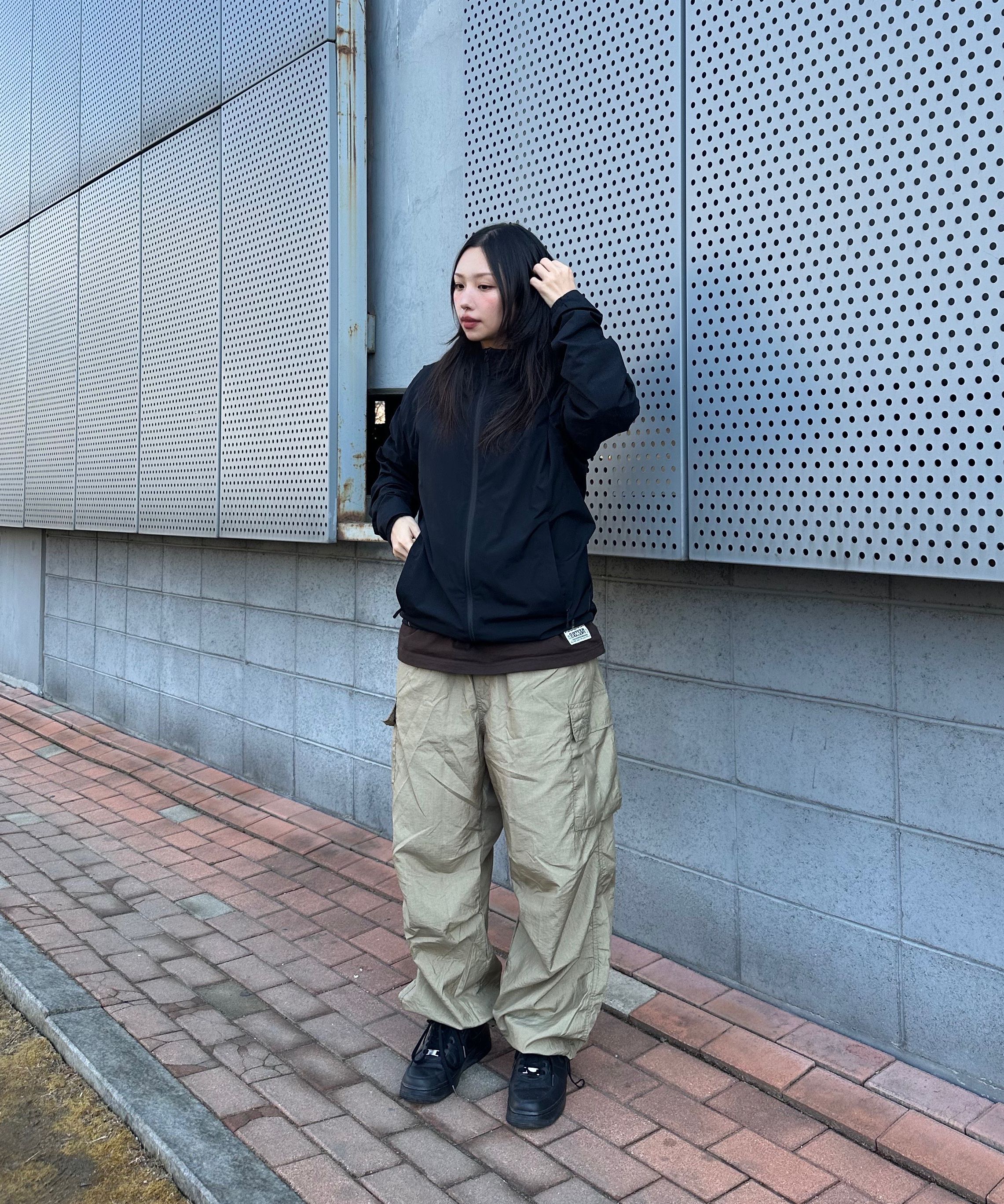 MUSINSA公式 | CACTUSDONUTMARKET Nylon Pin-tuck Cargo Pants - Black