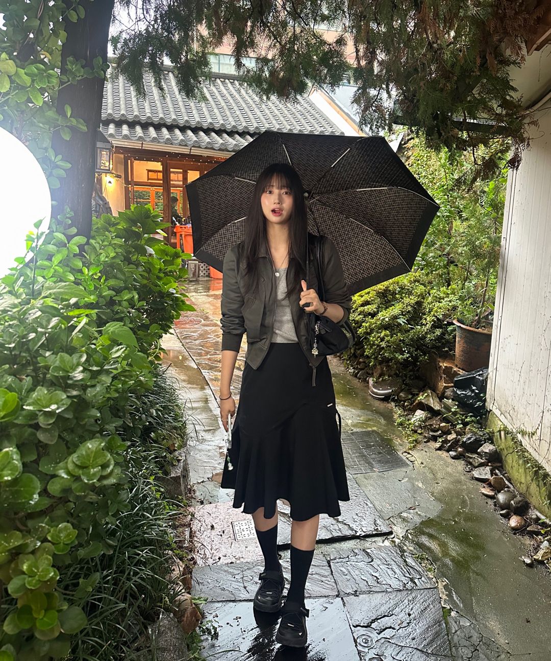 미세키서울(MISEKI SEOUL) Shirring ruffle midi skirt BLACK - 사이즈