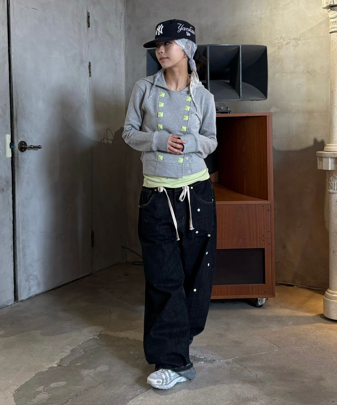 스컬프터(SCULPTOR) Napoleon Stud Hoodie Acid Blue - 사이즈 & 후기