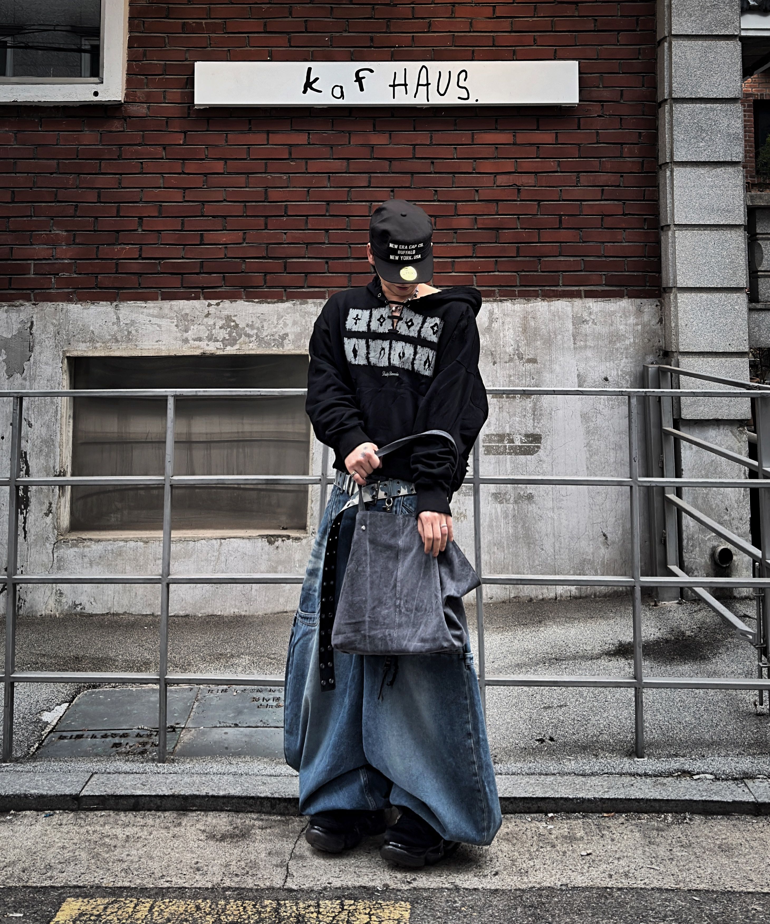 낫포너드(NOT4NERD) Dying Ember Slit Pullover Hood - Black - 사이즈