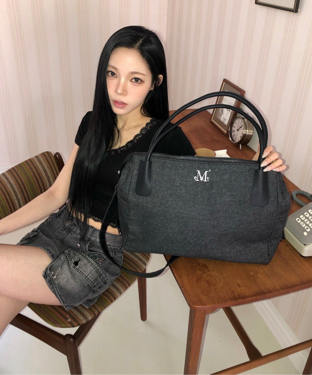 MUSINSA | MUCENT 4-Way Signature Logo Unisex Tote Bag (Black Denim)