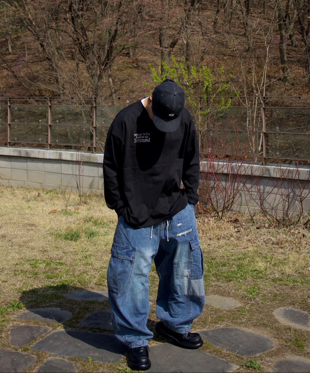 MUSINSA公式 | ANGLAN Distressed Cargo Denim Balloon Pants - Washed