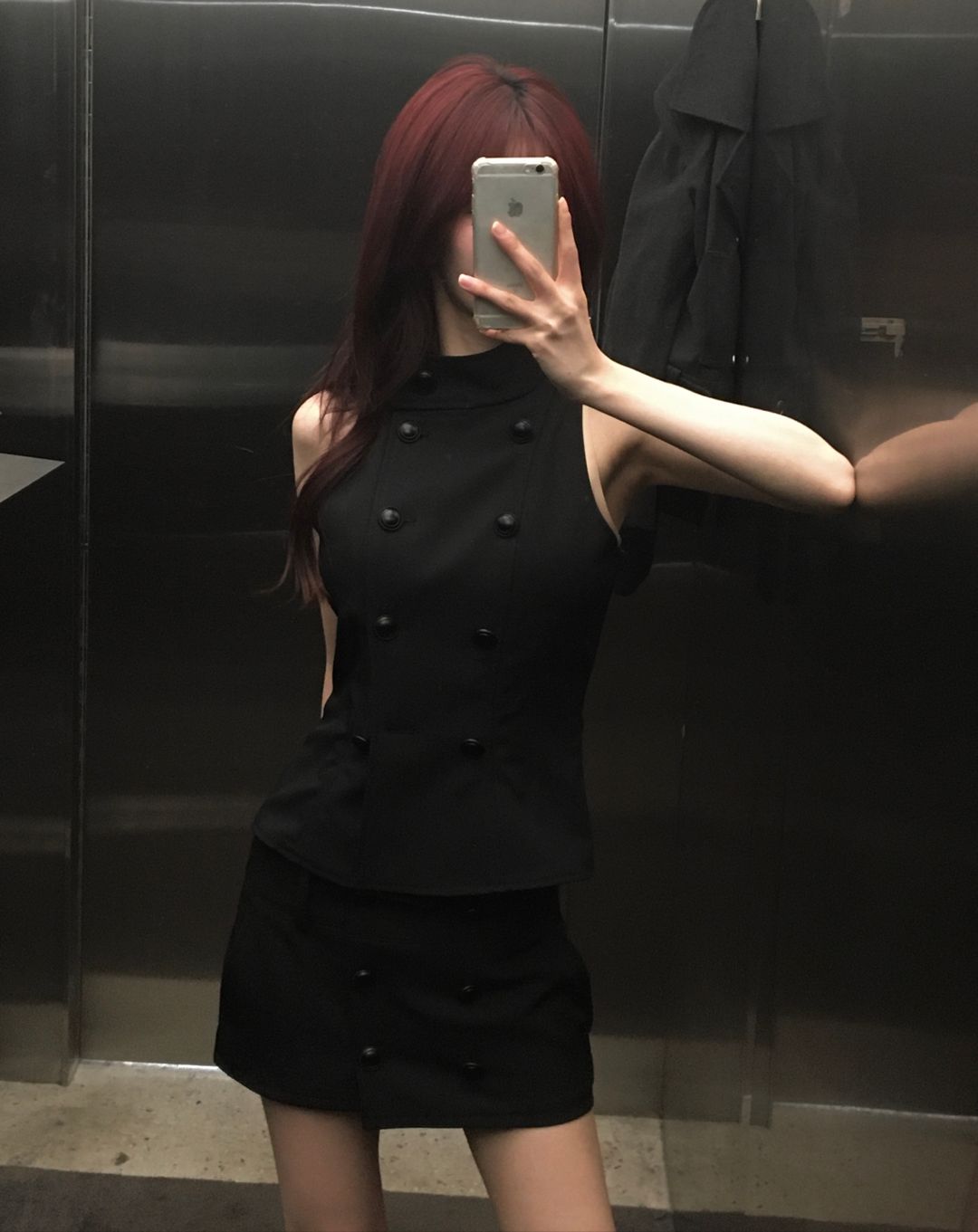 hillda テーラードハーフネックボタンベスト　スカート　ブラック SNAP