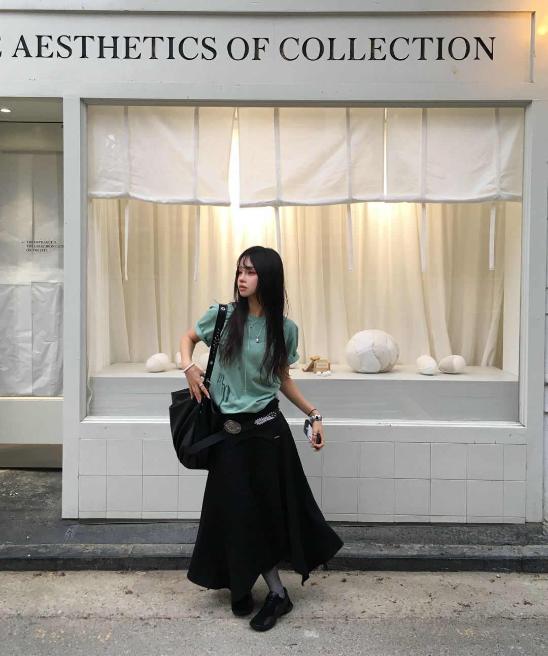 미세키서울(MISEKI SEOUL) Flutter folding Skirt CHARCOAL - 사이즈