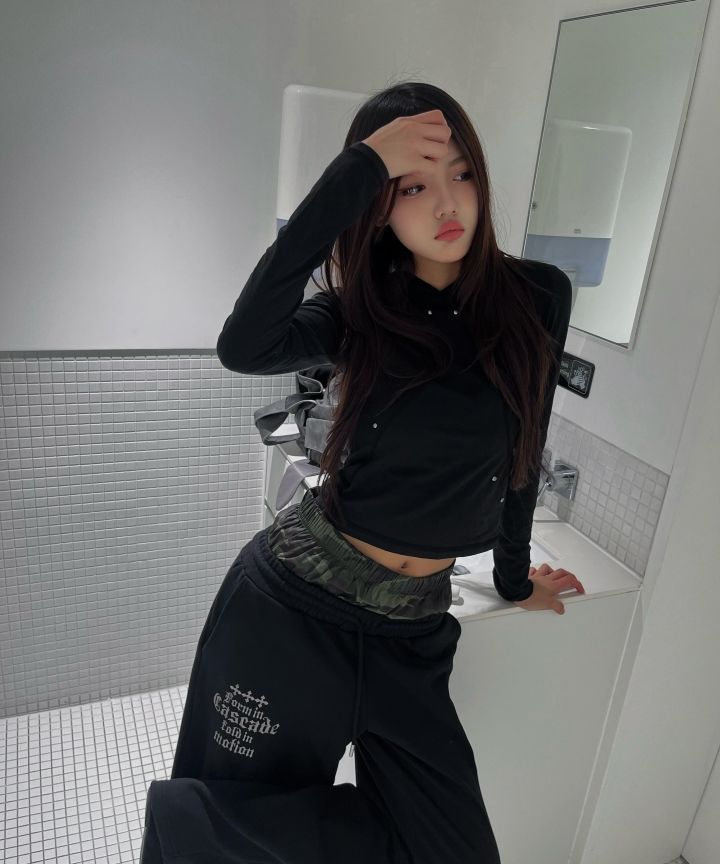 MUSINSA | IDWS Cross Layered Sweat Pants Black