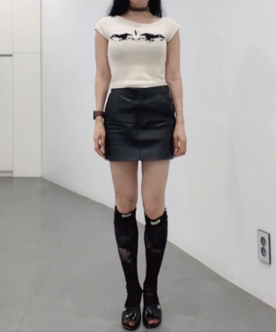 MUSINSA公式 | HILLDA アルカニック ワンショルダー ニットトップ
