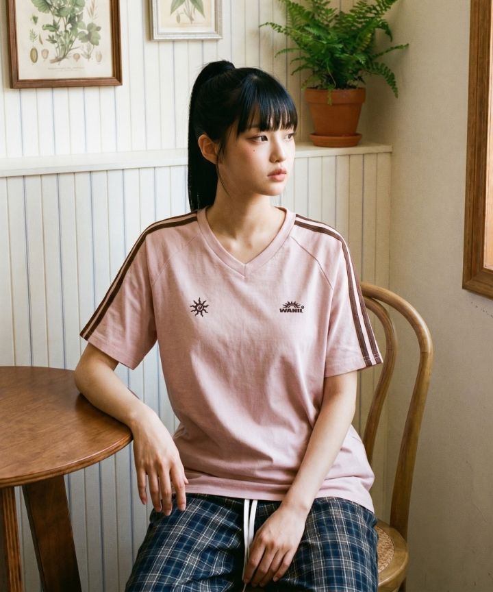 MUSINSA | WANIL Double Sun Track V-Neck Short Sleeve T-Shirt 4