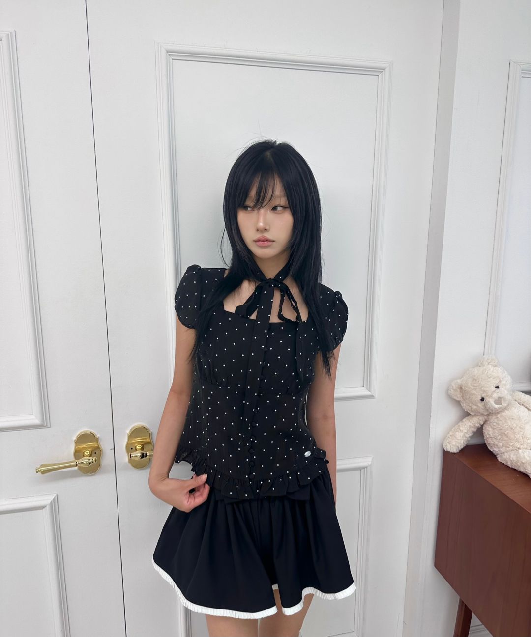 MUSINSA | ILLIGO Ribbon Tie Square Neck Blouse Black