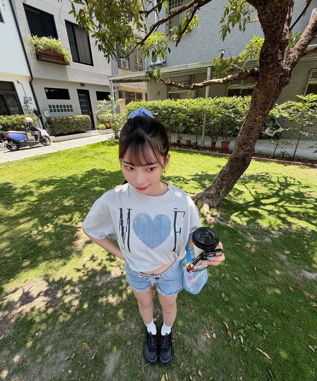MUSINSA | MTTIRÉ MÉ VINTAGE HEART OVERSIZED T-SHIRT / LIGHT GRAY