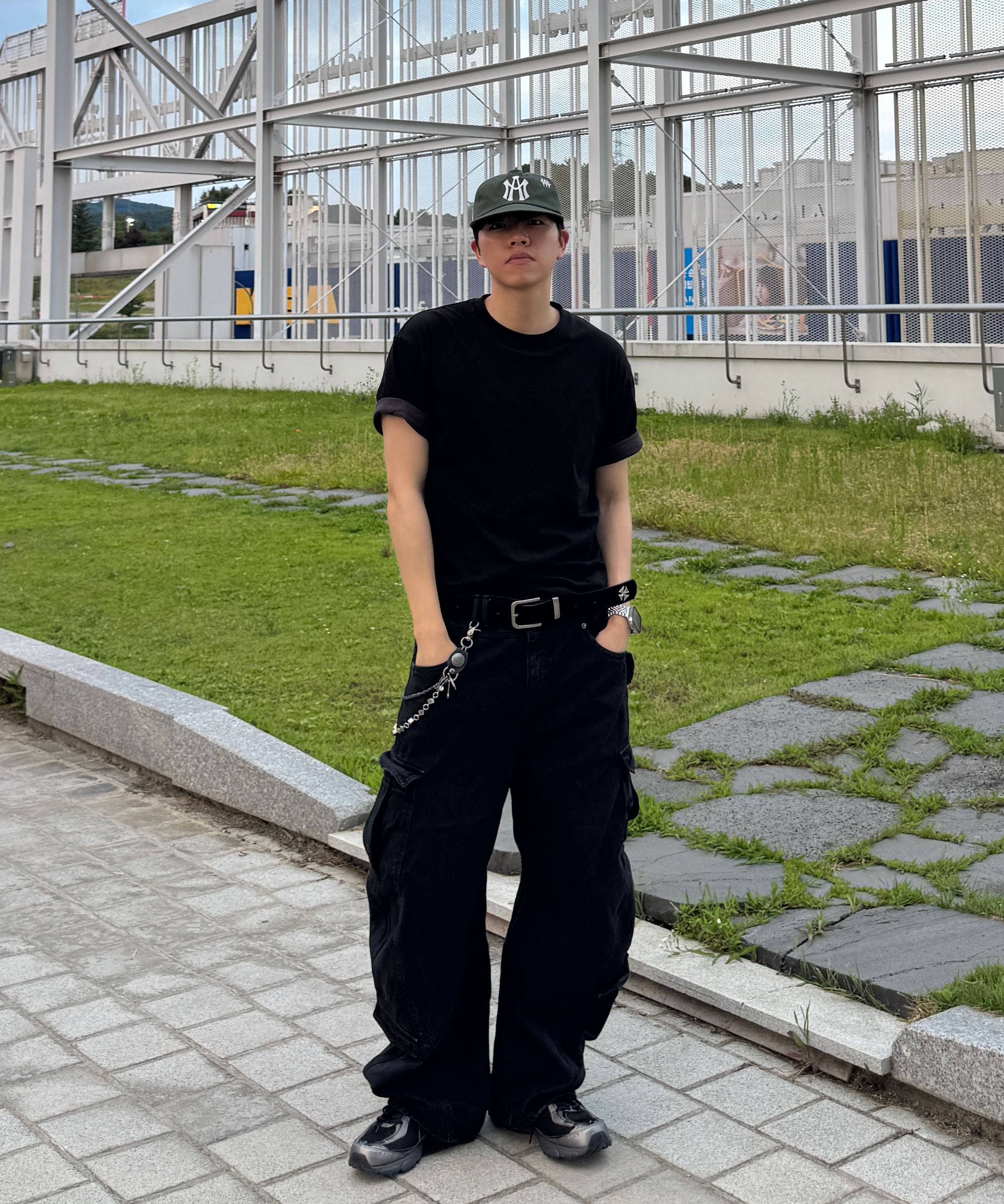 韓国セットアップコーデ特集－ストリート・Y2K風スナップ | MUSINSA