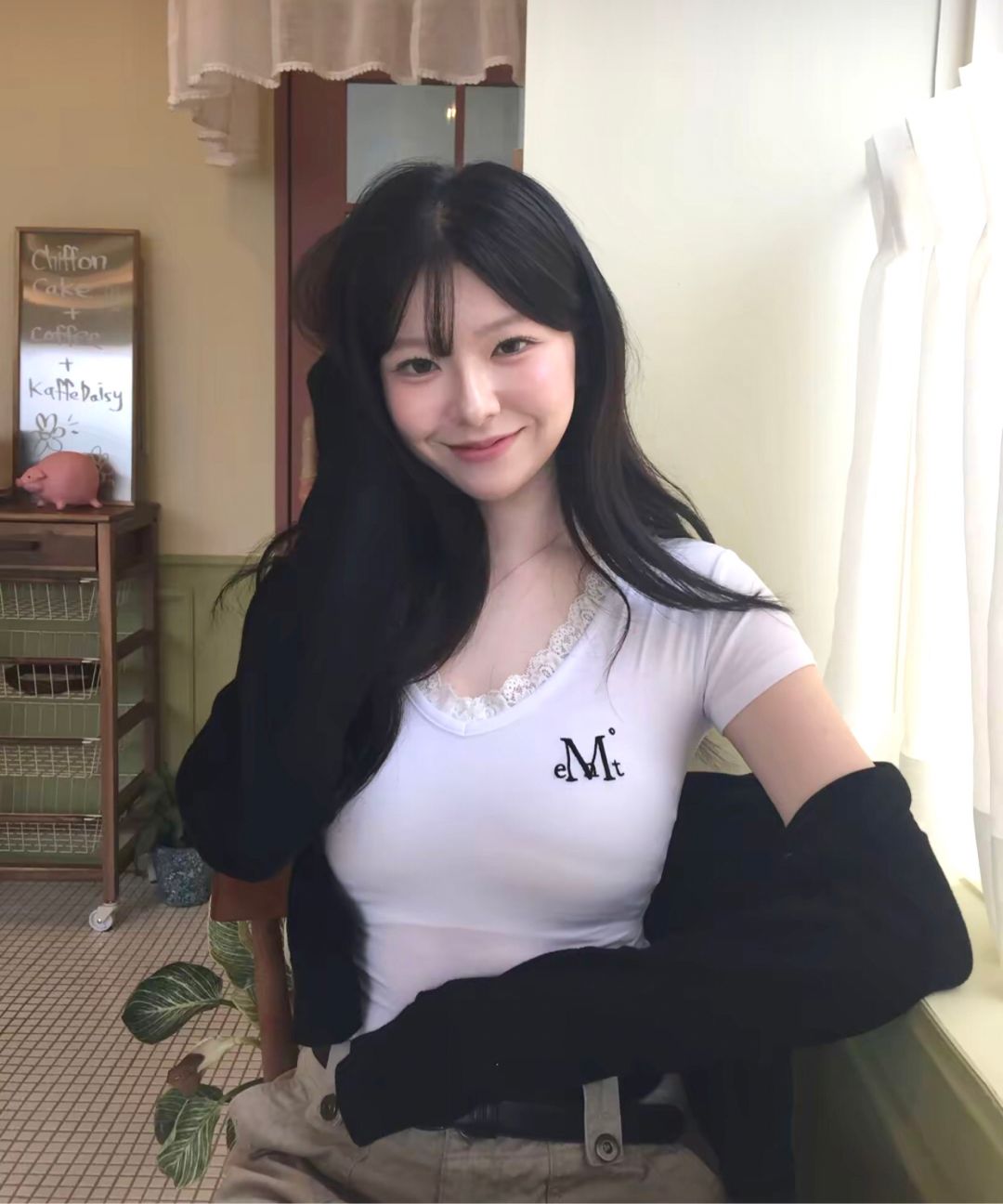 MUSINSA公式 | MUCENT サニアレースVネック半袖Tシャツ（6カラー）