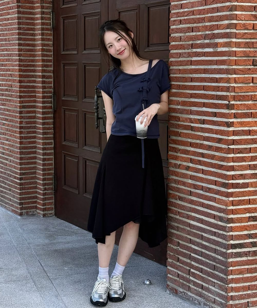 MUSINSA | MISEKI SEOUL Unbalanced layered skirt BLACK