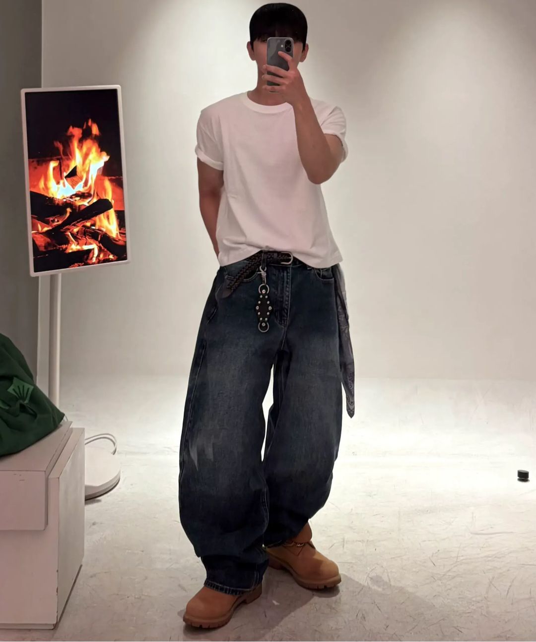 MUSINSA | MUSINSA STANDARD Curved Denim Pants (8 colors)
