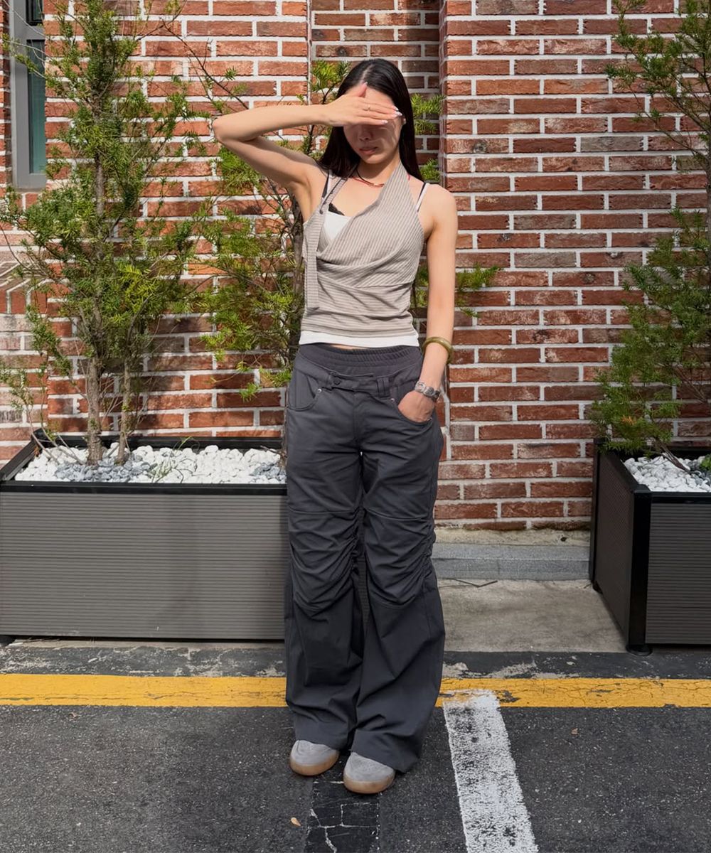 미세키서울(MISEKI SEOUL) Ribbed layered shirring pants CHARCOAL